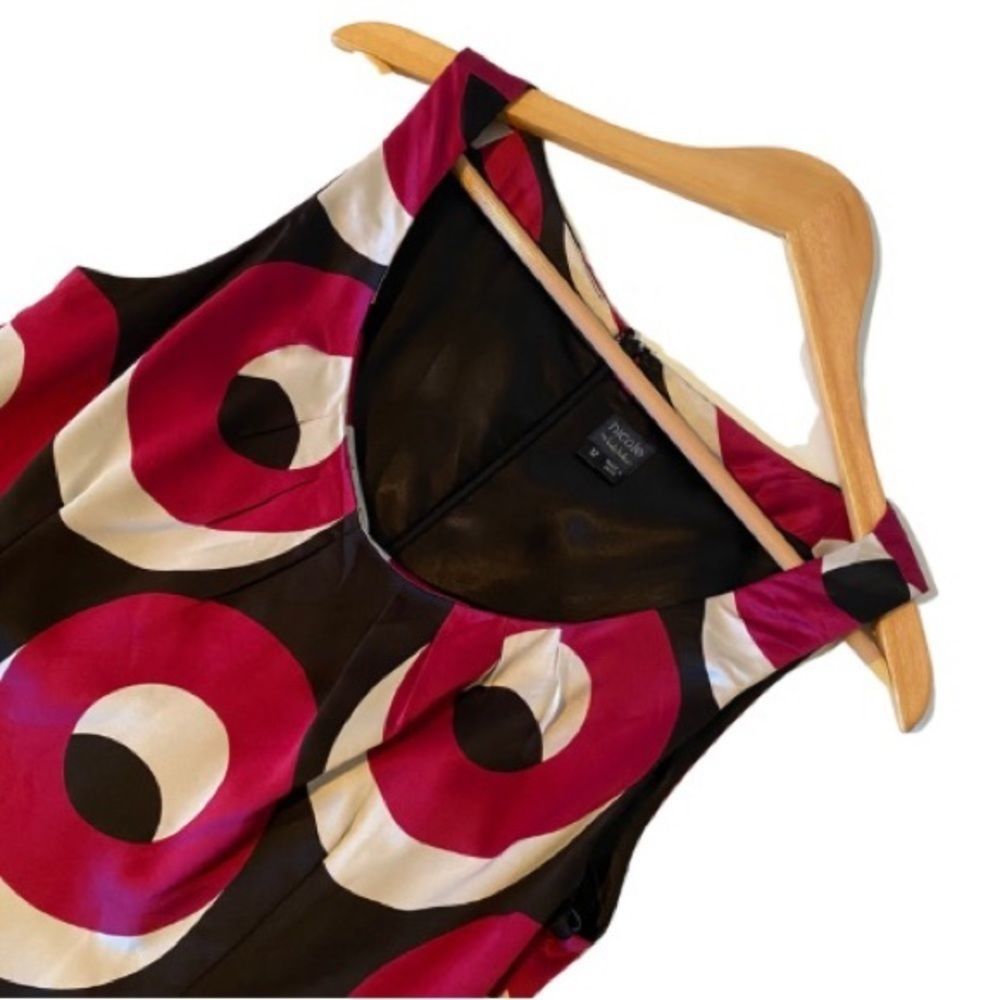 NWT Nicole Miller Art Deco dress with fuchsia, black and champagne. Size 12